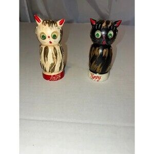Vintage salt and pepper shakers: